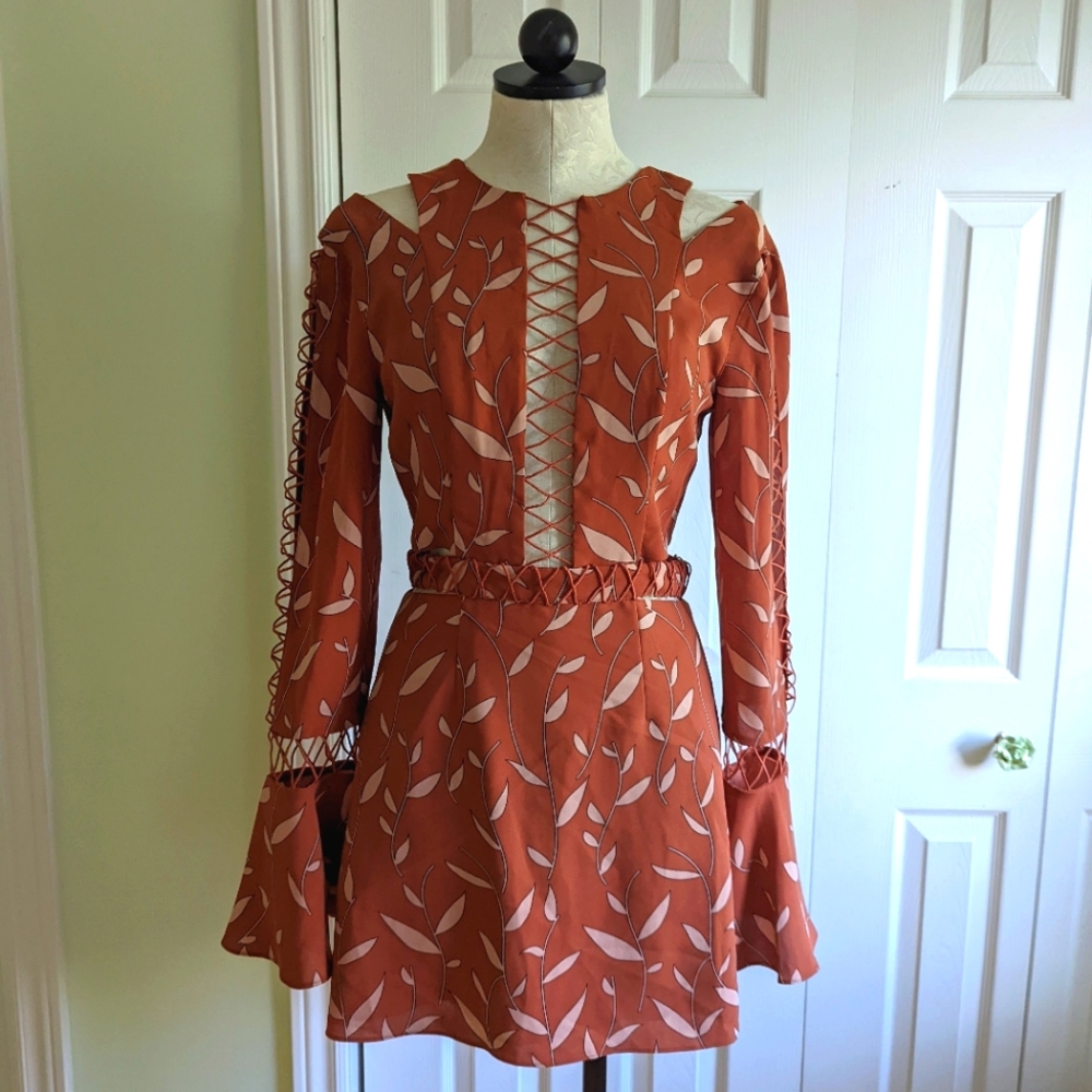 Cutout Finders Mini Dress 👗